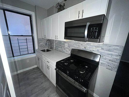 Foto principal - 2 bedroom in BRONX NY 10468