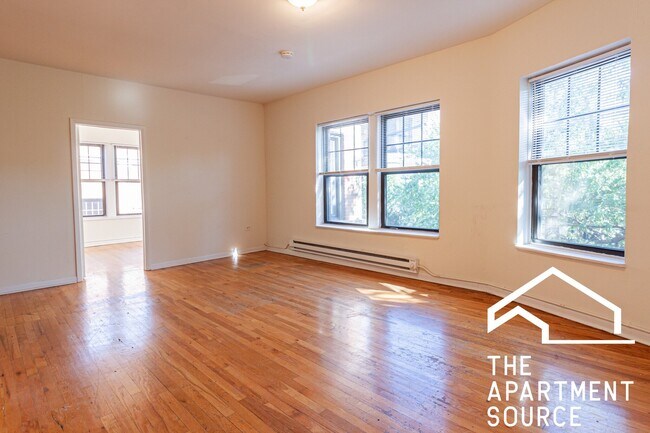Foto del edificio - 654 W Cornelia Ave
