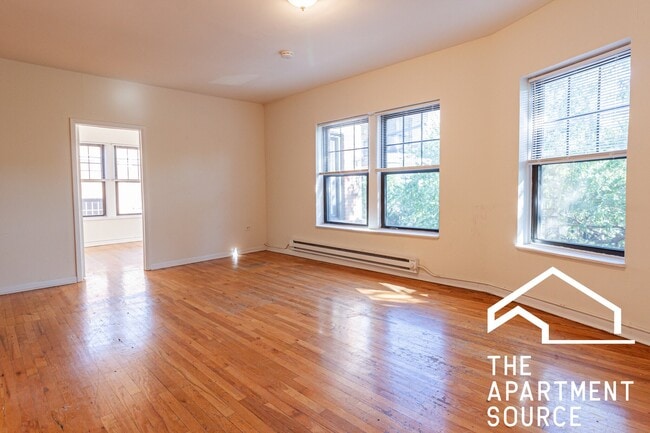 Photo - 654 W Cornelia Ave Apartment