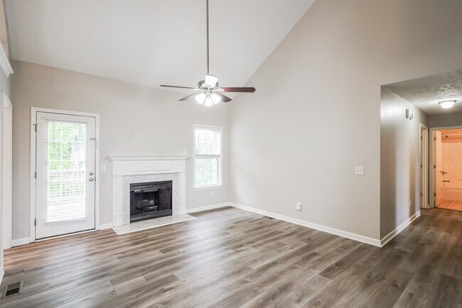 Foto del edificio - 3613 Shorewind Bay