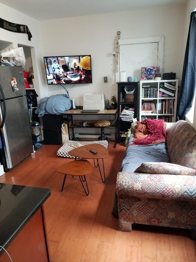Building Photo - Spacious studio in a great area in Fishtown