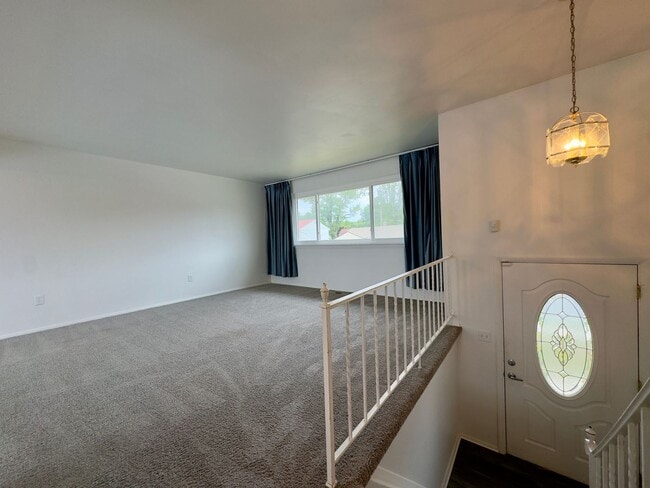 Building Photo - Charming 4 Bedroom/2 Bathroom Home with Large Backyard in Randallstown, MD!