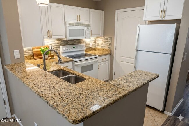 Building Photo - 1701 E Colter St