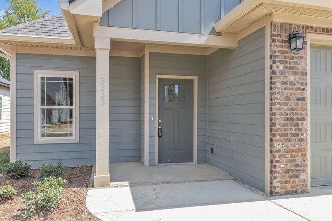 Building Photo - 5333 Roosevelt Rd