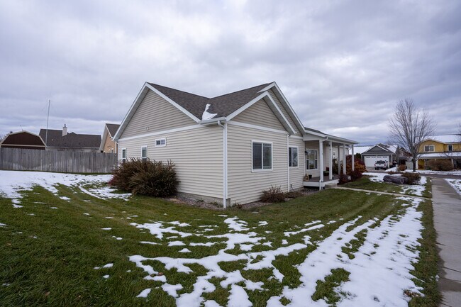 Street View of Home - 76 Vista Loop