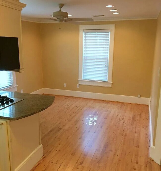 Foto del edificio - 406 Maple St