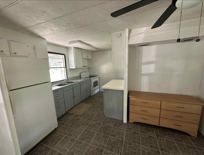 Building Photo - 6610 Hop Sing Trail