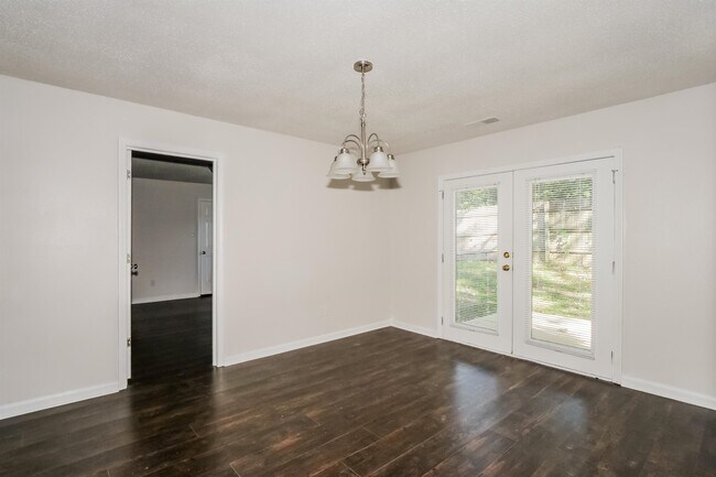 Foto del edificio - 3824 Windermere Rd