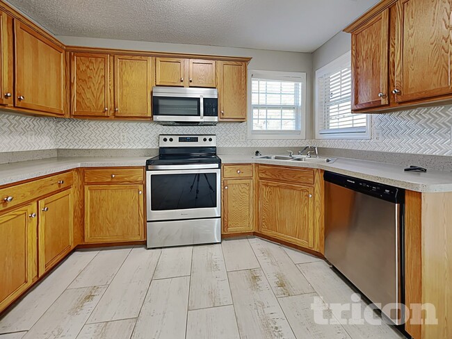 Building Photo - 63 Cliff View Dr