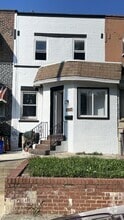 Building Photo - 2507 S 68th St