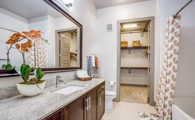 Building Photo - 1 bedroom in Dallas TX 75204