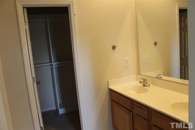 Foto del edificio - 2512 Ferndown Ct