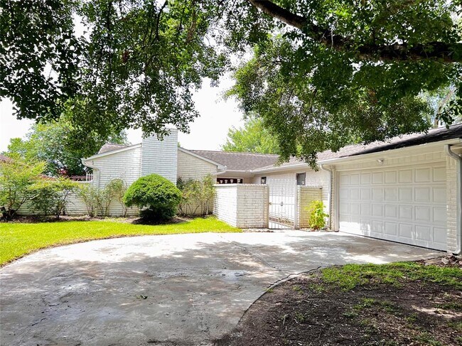 Building Photo - 13819 Wickersham Ln