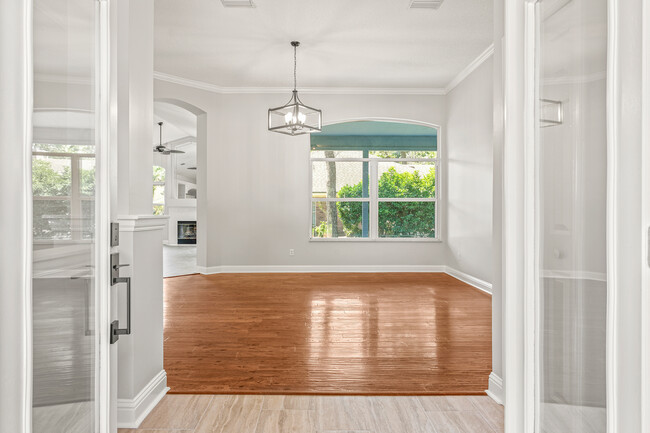 Building Photo - 2308 Covington Creek Dr W