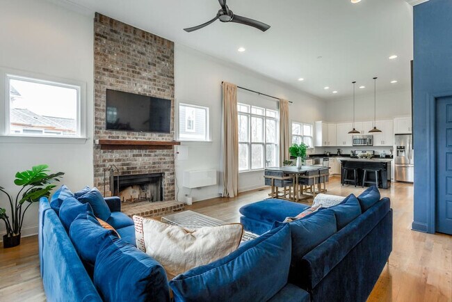 Foto del edificio - 1494 Madison St