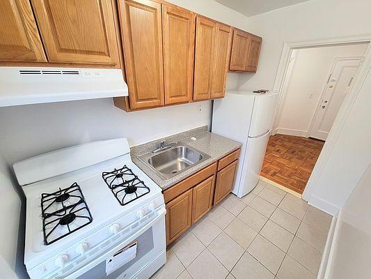 Foto del edificio - 2 bedroom in BRONX NY 10456