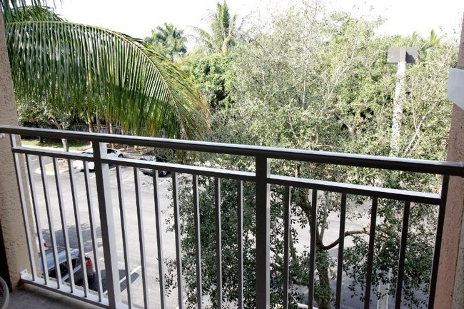 Building Photo - 6394 Emerald Dunes Dr