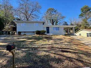 Building Photo - 2119 Shelby St