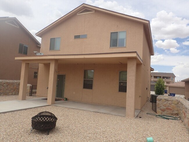 Foto del edificio - 5032 Copper Ranch Ave