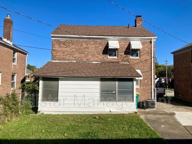Building Photo - 5574 Beechwood Ave