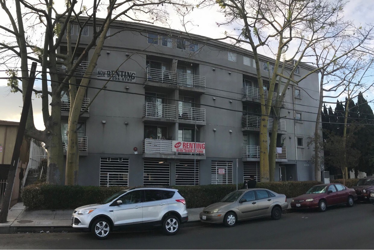 8309 Cedros Ave, Panorama City, CA 91402 Apartments in Panorama City