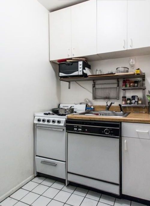 Building Photo - 224 E 29th St