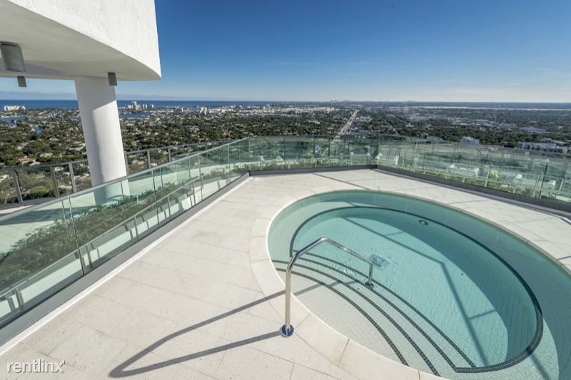 Foto principal - 1 br, 1 bath Apartment - 401 E Las Olas Blvd