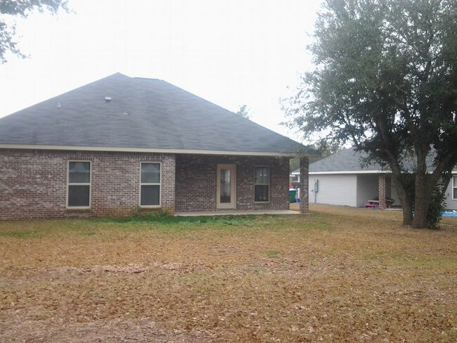 Building Photo - 110 Hawthorne Dr