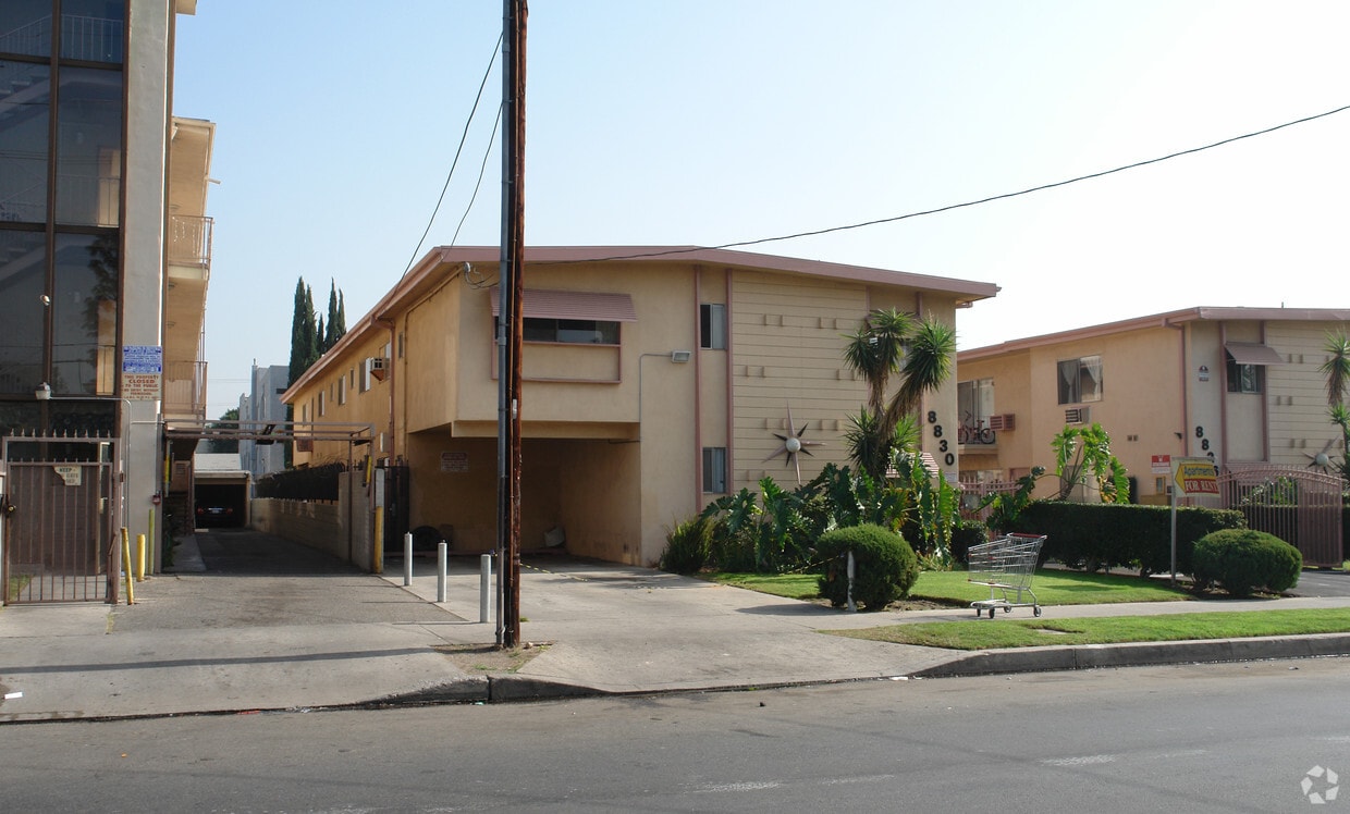 8830 Tobias Ave, Panorama City, CA 91402 Apartments in Panorama City