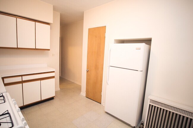 Foto del edificio - 2051 W Farragut Ave