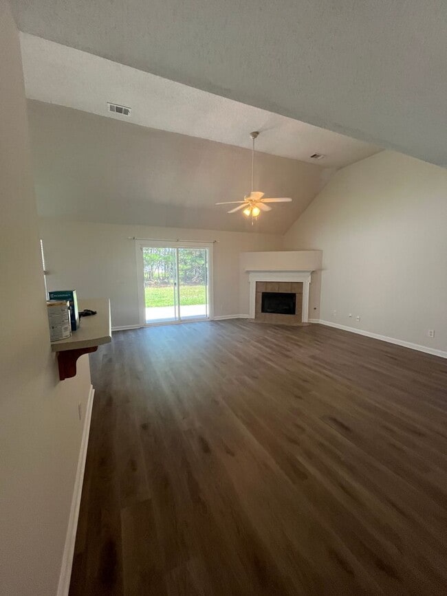 Building Photo - 128 Arbor Village Dr