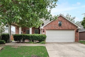 Building Photo - 6556 Fairview Dr