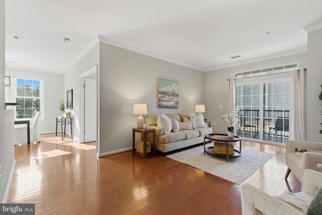 Foto del edificio - 2465 Army Navy Dr