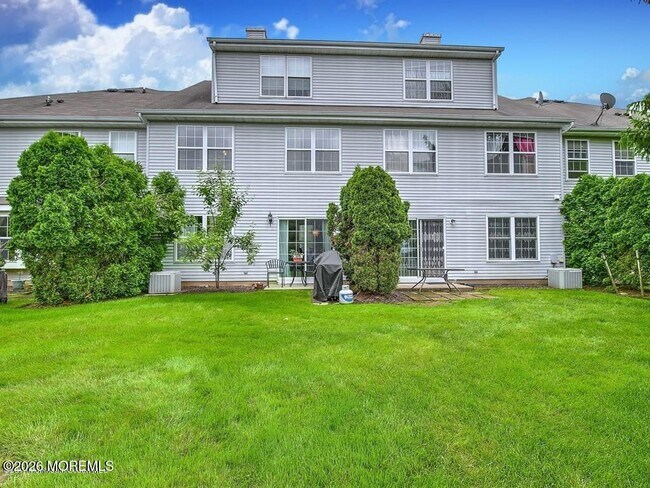Building Photo - 761 Banyan Ct