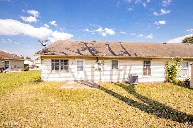 Building Photo - 2 br, 2 bath Condo - 945	Bloomfield Ct