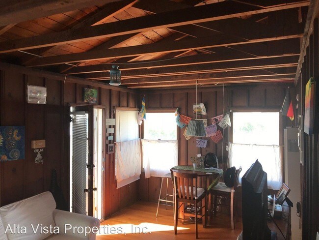 Foto del edificio - 1 br, 1 bath House - 328 Kolmar St.