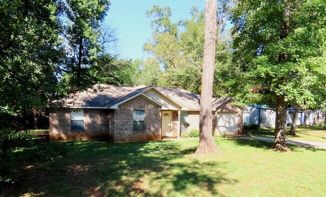 Building Photo - 8775 Stonecreek Dr