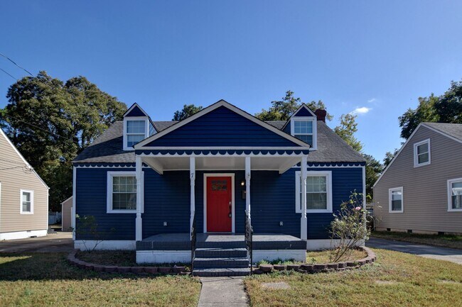Building Photo - 3 Bed, 2.5 Bath Home in Port Norfolk
