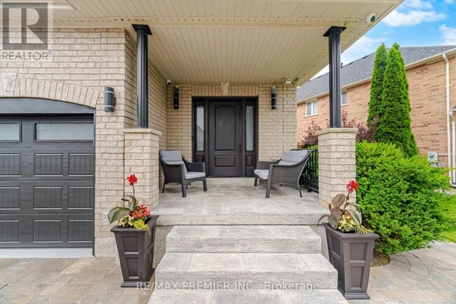 Building Photo - 25 Andrew Hill Dr