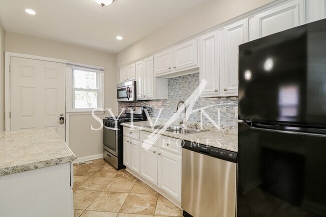 Foto del edificio - Enjoy living the good life in this 4 bedro...