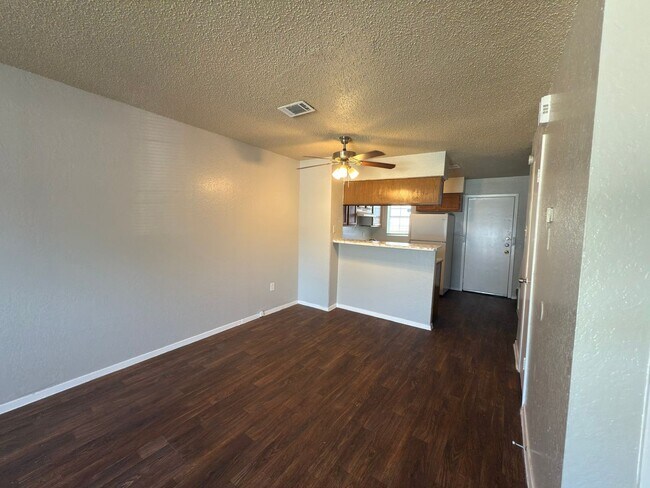 Building Photo - 2 story with fenced yard