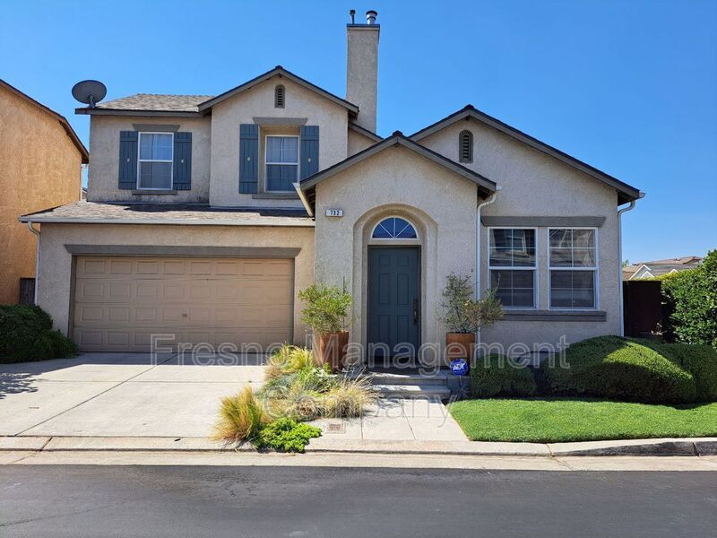 732 W Lisbon Ln, Clovis, CA 93619 House Rental in Clovis, CA