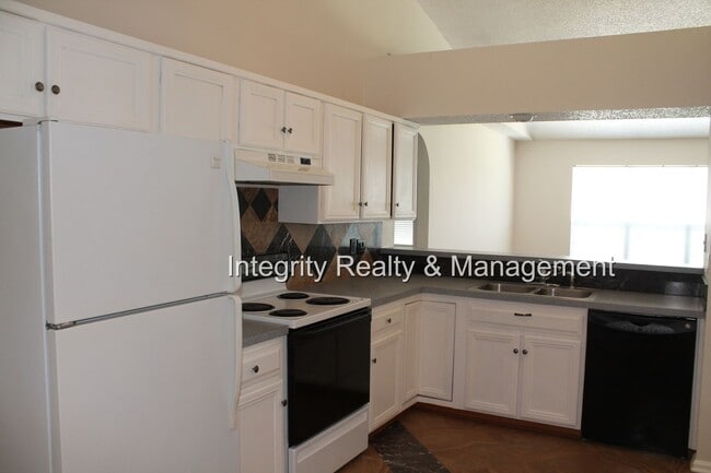 Foto del edificio - 3 bed/2.5 bath in Lake Asbury