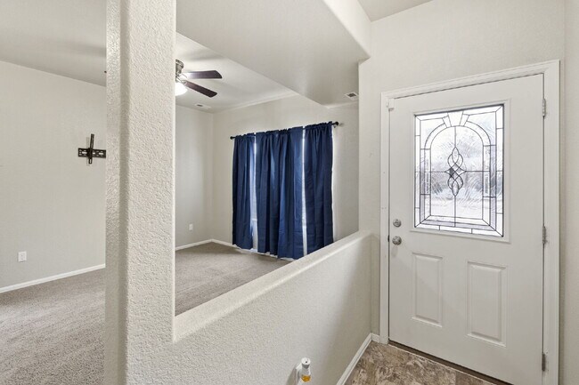 Building Photo - "Beautiful Townhome 3-Bedroom  2.5 Baths no carpet home, just 7 minutes from Fort Carson!"