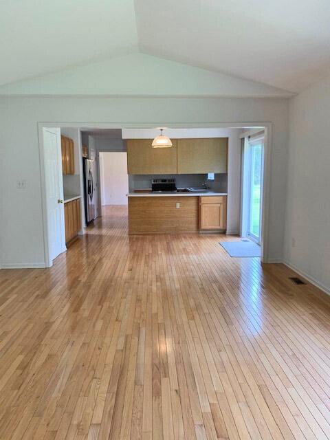 Building Photo - 251 Cloverleaf Ct