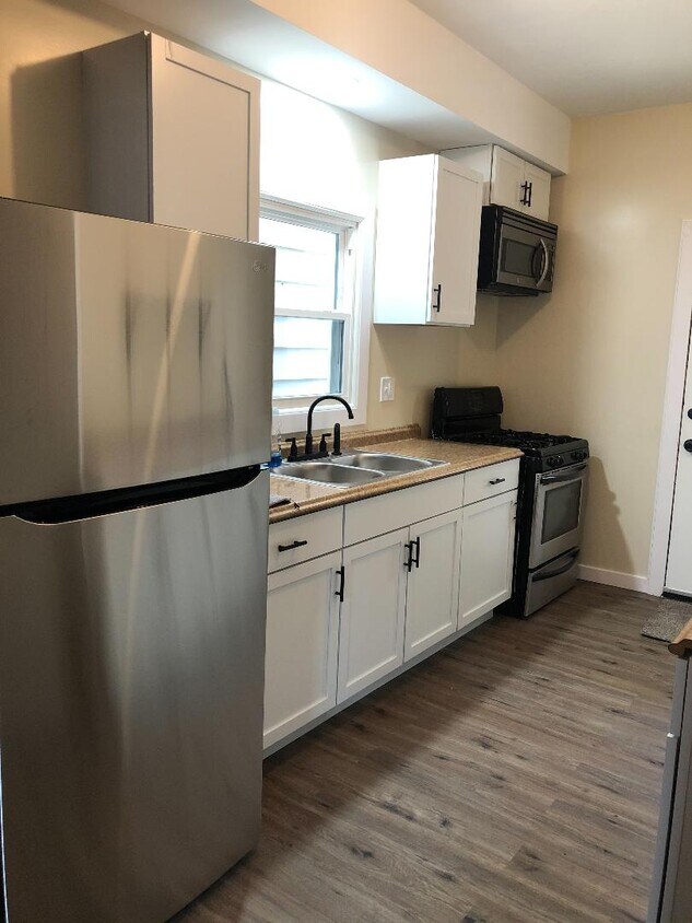 Foto principal - 925 4th Ave