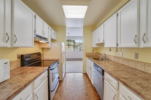 Building Photo - Lynnwood Estates Condo - 2 bedrooms