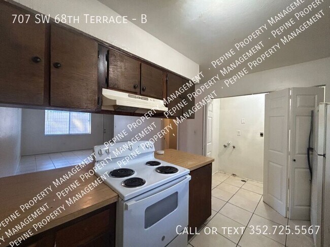 Building Photo - 707 SW 68th Terrace