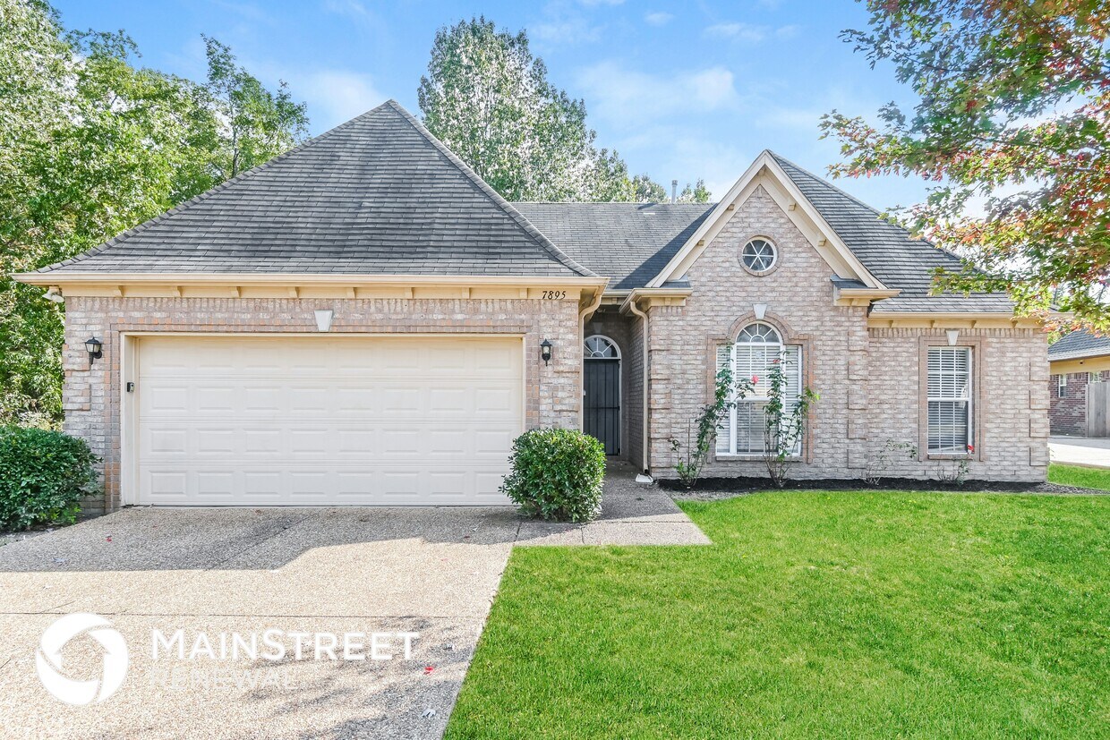 Foto principal - 7895 Pinefrost Ln