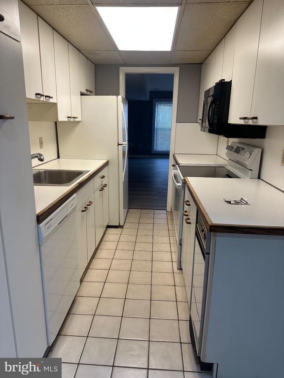 Foto del edificio - 6202 Stanford Ct